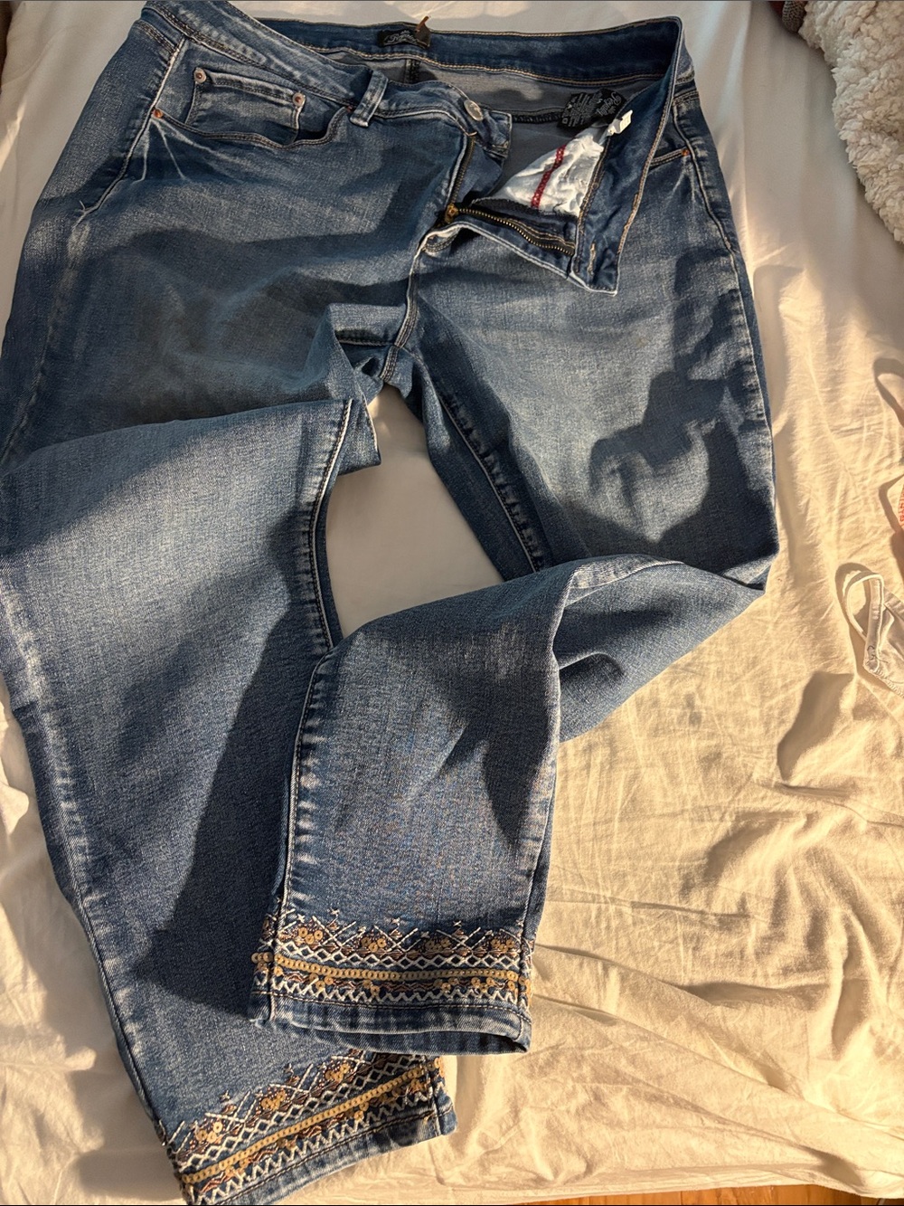 🌺Royalty For Me Blue Jeans with Embroidered Ankles💋